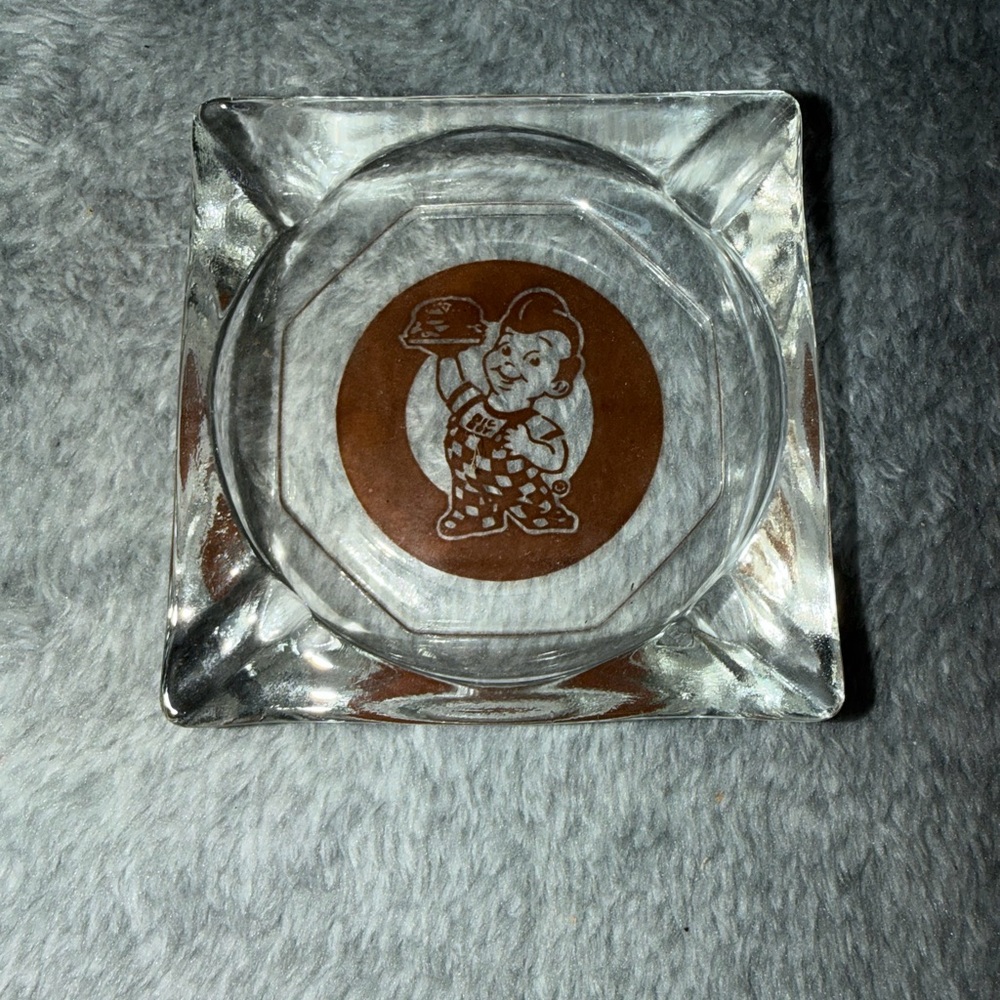 Vintage Bob's Big Boy Glass Ashtray Hamburger Ad